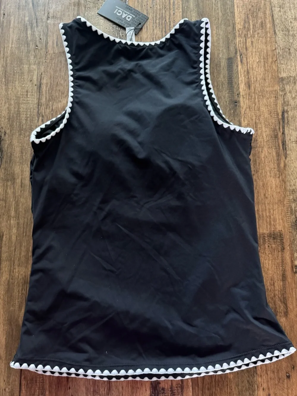 NWT Daci Black Tankini Top White Trim Scalloped Edge Size Small - Picture 5 of 13